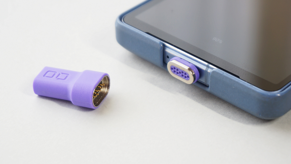ノールックでも磁石で「カチッ」で充電開始。手持ちのUSB-Cケーブル、全部これにしたい
