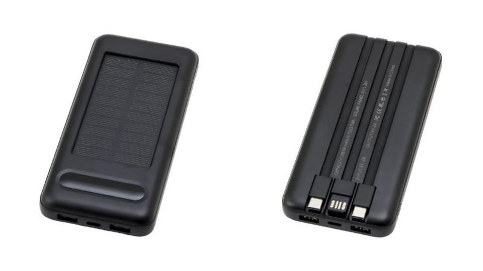 太陽光パネルで蓄電。被災時にも役立つ3COINSのモバイルバッテリー