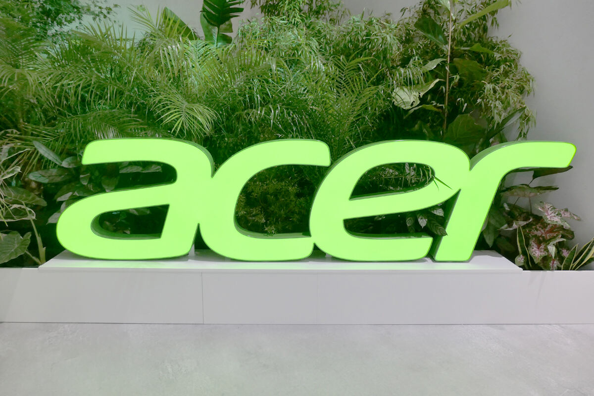 Acerから薄い14型ビジネスPCや1kg切りの16型Copilot+ PCなど