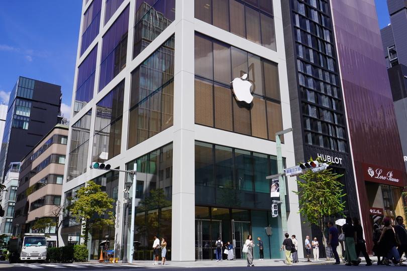 明日オープン、生まれ変わった「Apple 銀座」に行ってきた。エレベーターにも注目