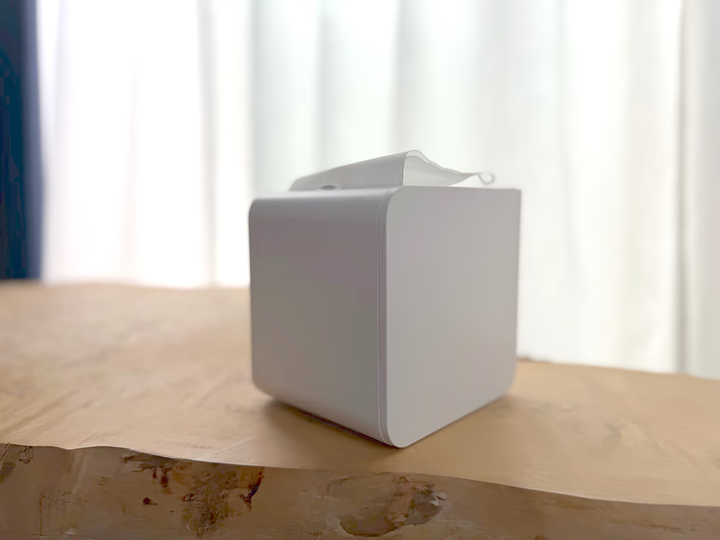 必要な分だけ片手で切れる。トイレットペーパーをティッシュのように使える専用ホルダーが便利