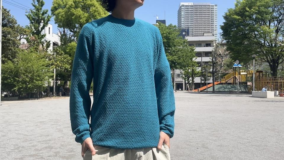 春ニットの完成形、見つけた。「ウール×再生ポリエステル」素材でドライをキープ