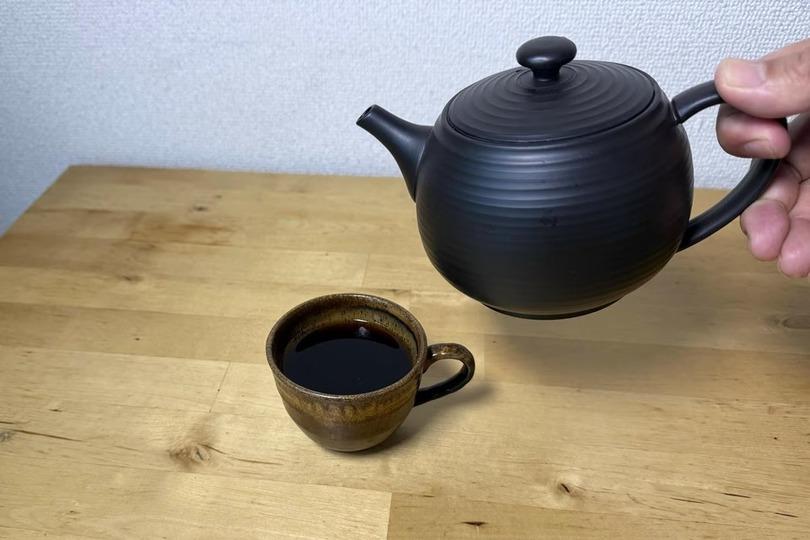 コーヒーを急須で淹れる。一見ミスマッチな道具が、実は理想的な抽出器具だった