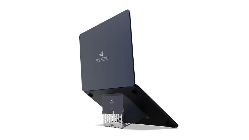 機能美ってこういうこと。薄く、美しいノートPCスタンドがコレ