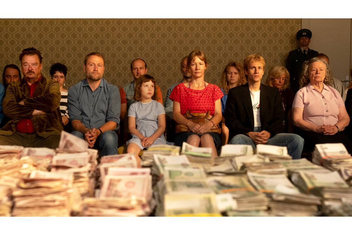 ザンドラ・ヒュラー主演『ハルバーシュタットの埋蔵金』の特別映像と監督動画コメントが公開
